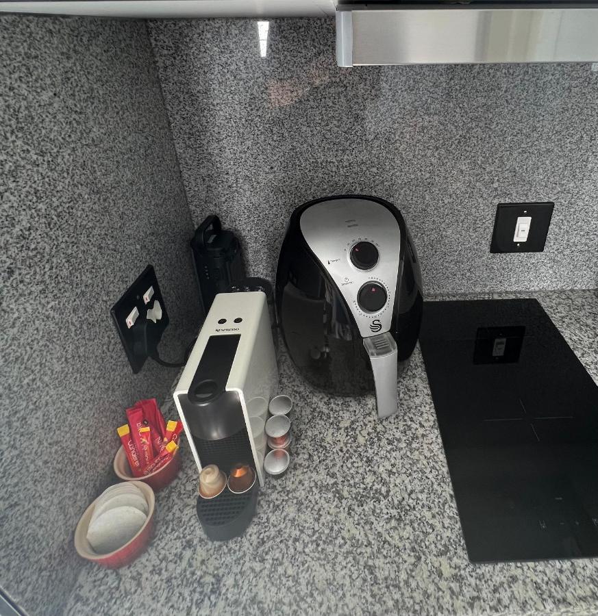 Flamingo Sea Point Sea View Luxury Best Position 1 Bedroom Apartment Queen Size Bed & Inverter For Tv 케이프타운 외부 사진